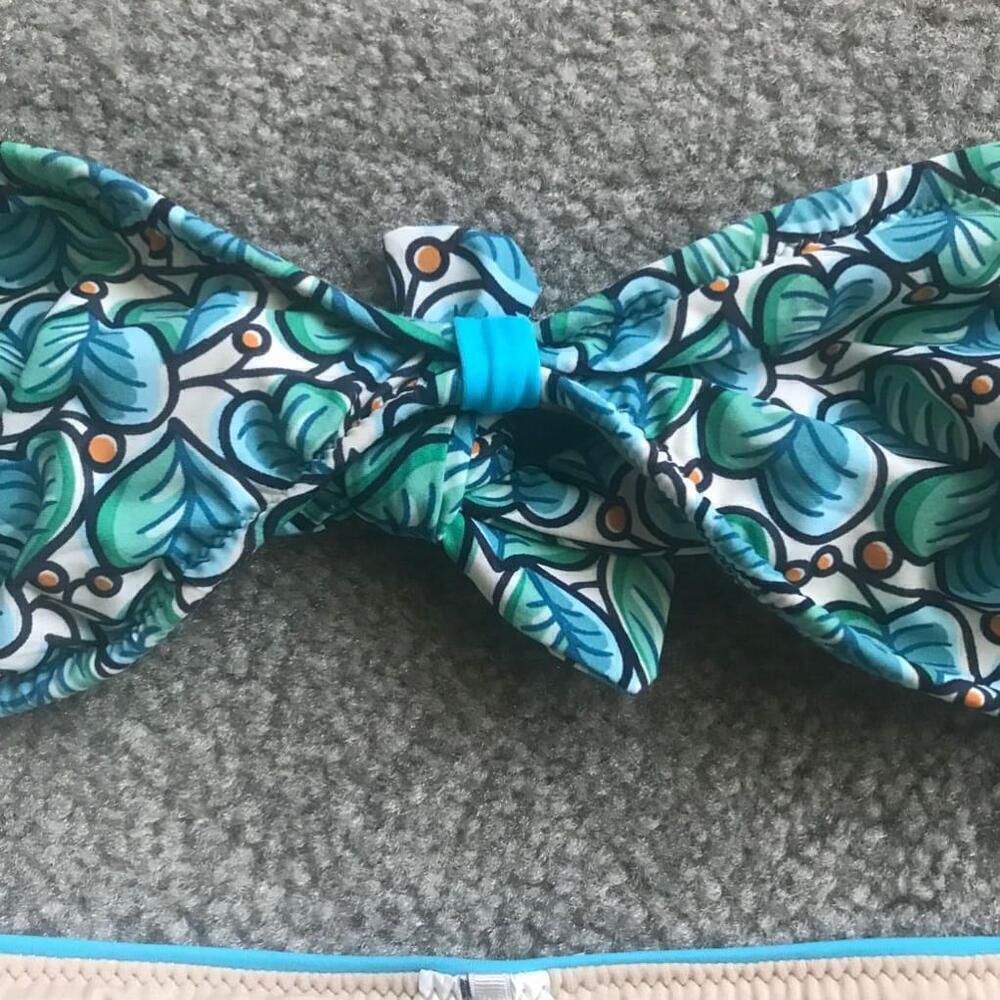 EUC J.Crew Blue Ivy Leaf Print Bikini | Size 6 - Picture 2 of 9